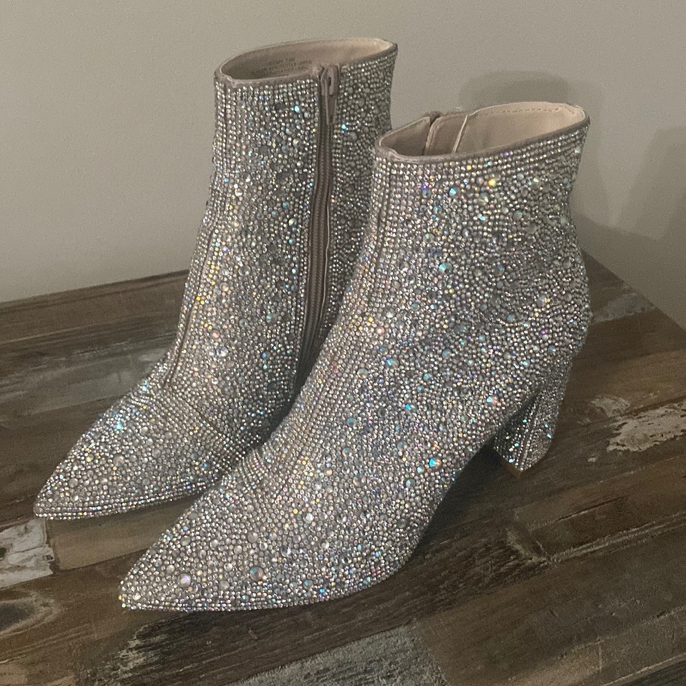 Betsey Johnson glitz ankle boot size 7.5